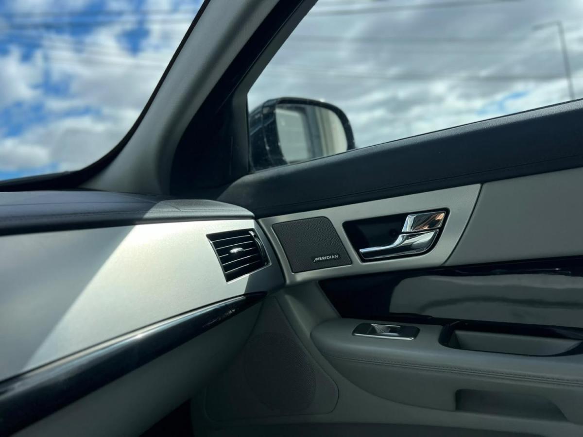 jaguar-xf-sportbrake-2014-diesel-2179cc