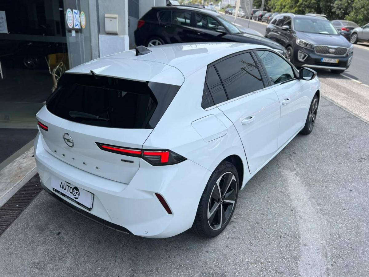 opel-astra-2022-hibrido-a-gasolina-1598cc