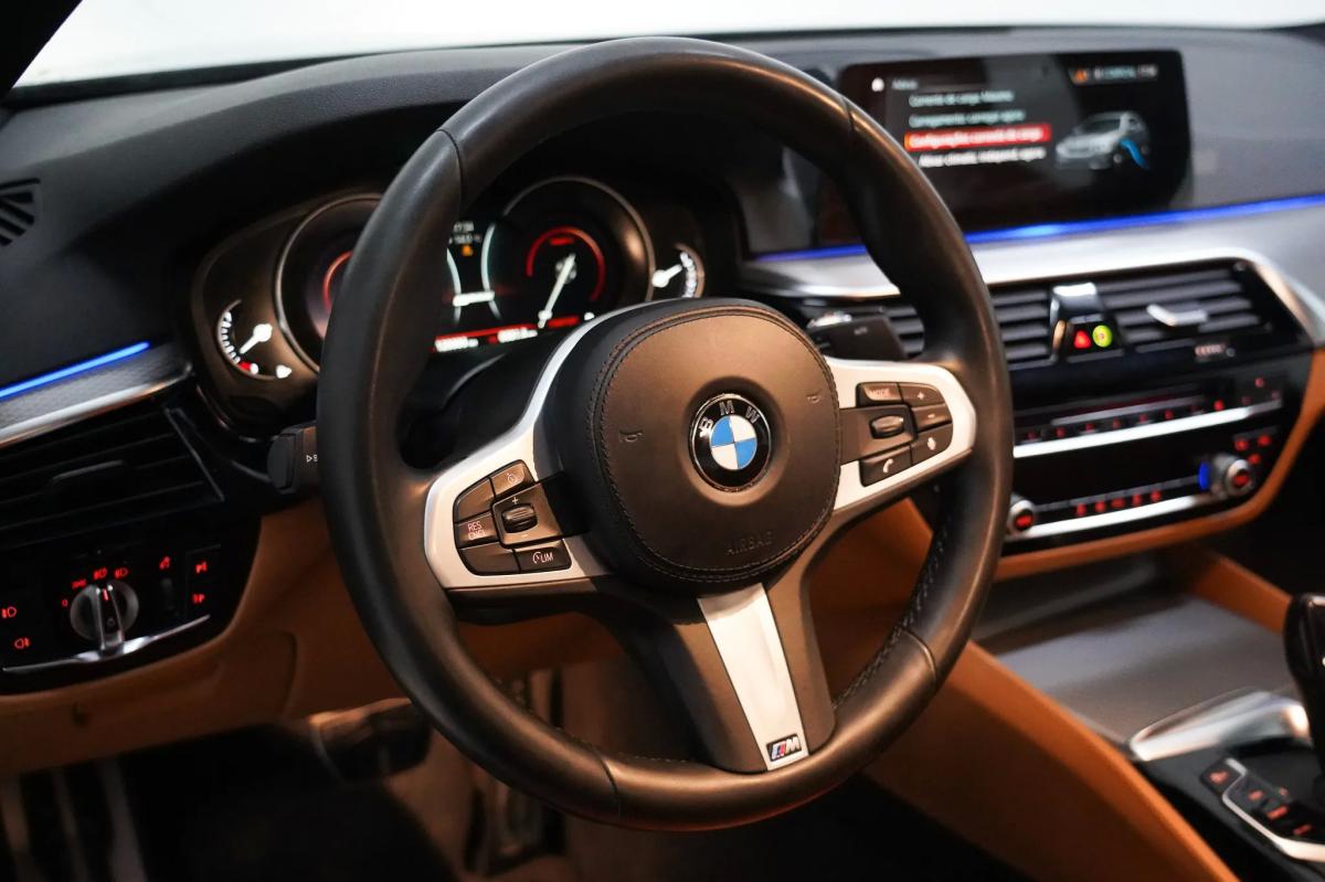 bmw-serie-5-2019-hibrido-a-gasolina-1998cc