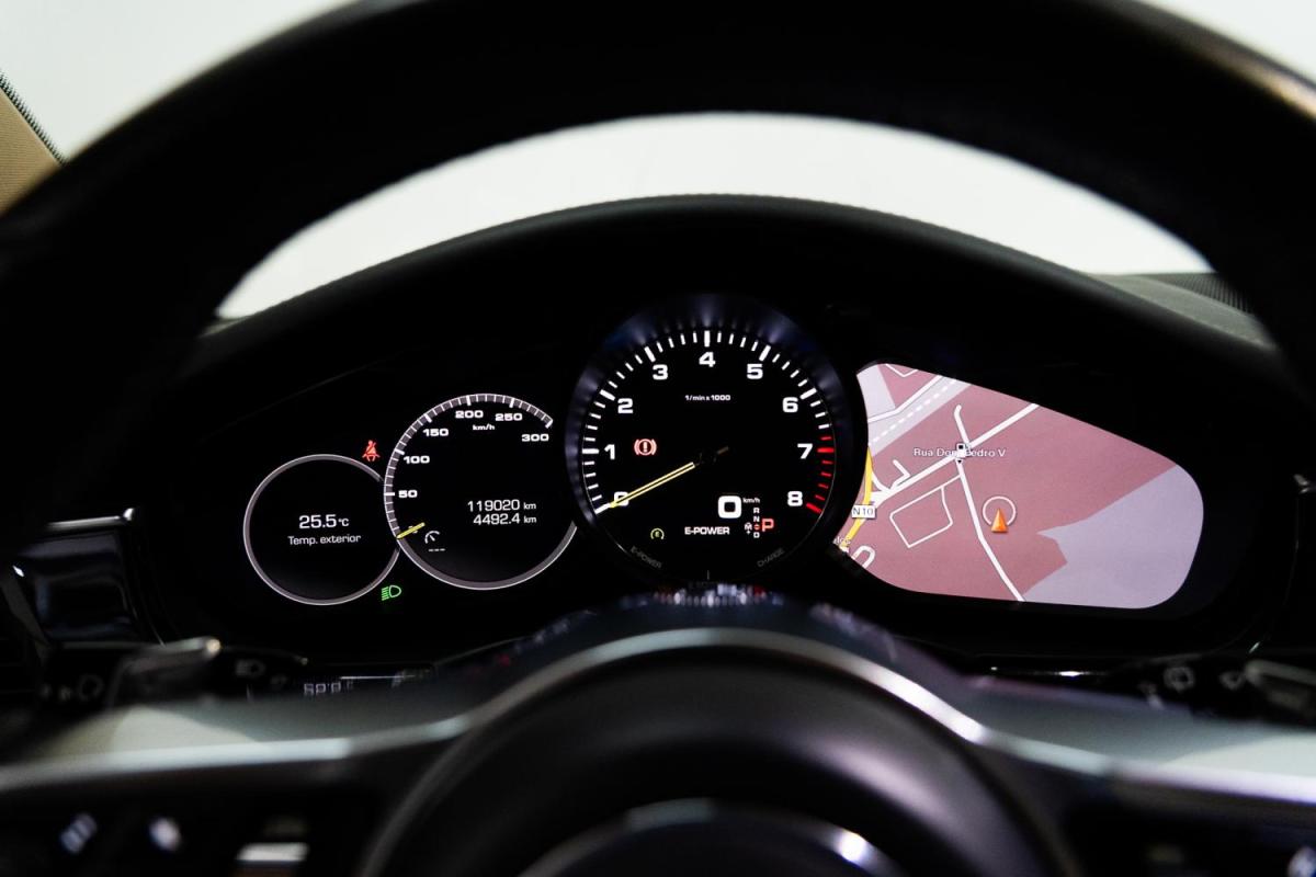 porsche-panamera-sport-turismo-2019-hibrido-a-gasolina-2894cc