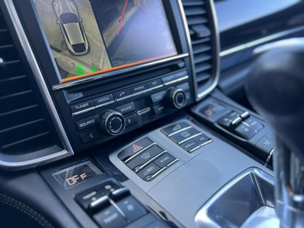 porsche-panamera-2015-hibrido-a-gasolina-2995cc