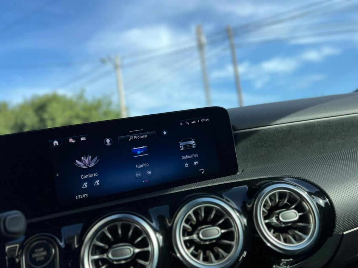 mercedes-benz-classe-a-2024-hibrido-a-gasolina-1332cc