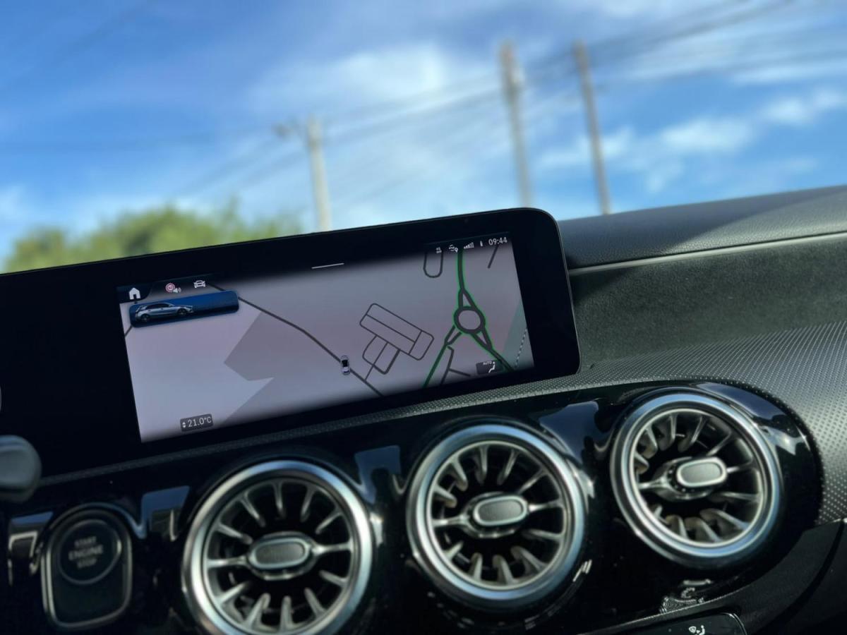 mercedes-benz-classe-a-2024-hibrido-a-gasolina-1332cc
