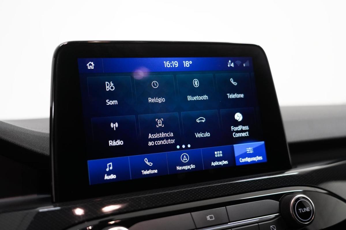 ford-kuga-2023-hibrido-a-gasolina-2488cc