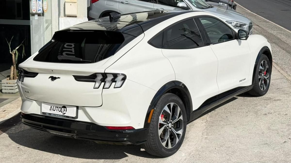 ford-mustang-mach-e-2021-eletrico-0cc