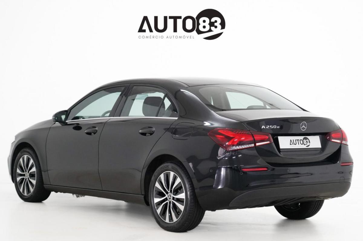 mercedes-benz-classe-a-2022-hibrido-a-gasolina-1332cc