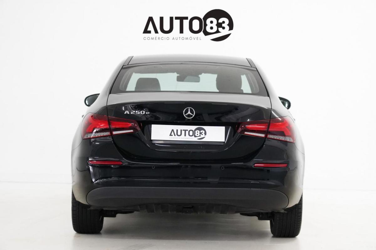 mercedes-benz-classe-a-2022-hibrido-a-gasolina-1332cc