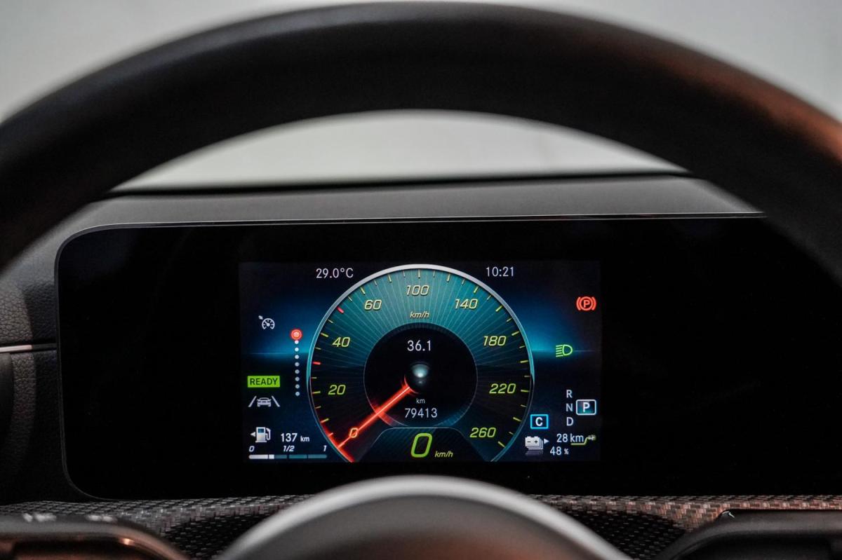 mercedes-benz-classe-a-2022-hibrido-a-gasolina-1332cc