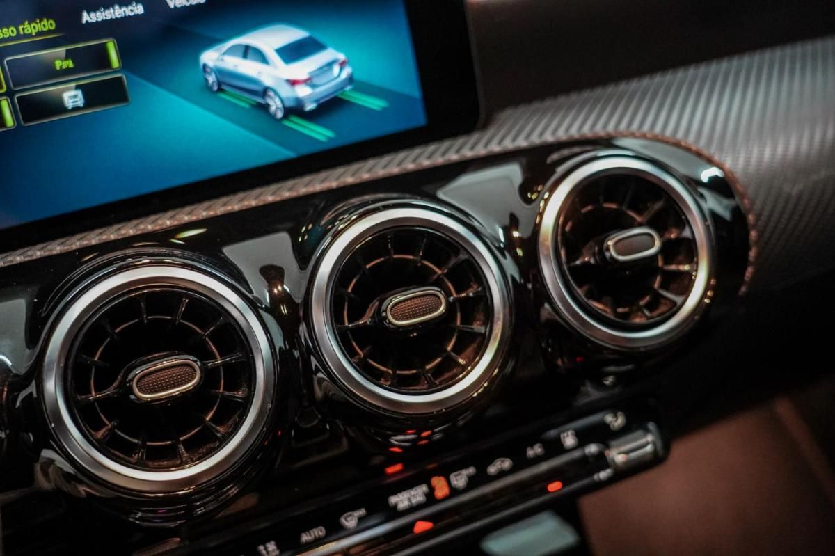 mercedes-benz-classe-a-2022-hibrido-a-gasolina-1332cc