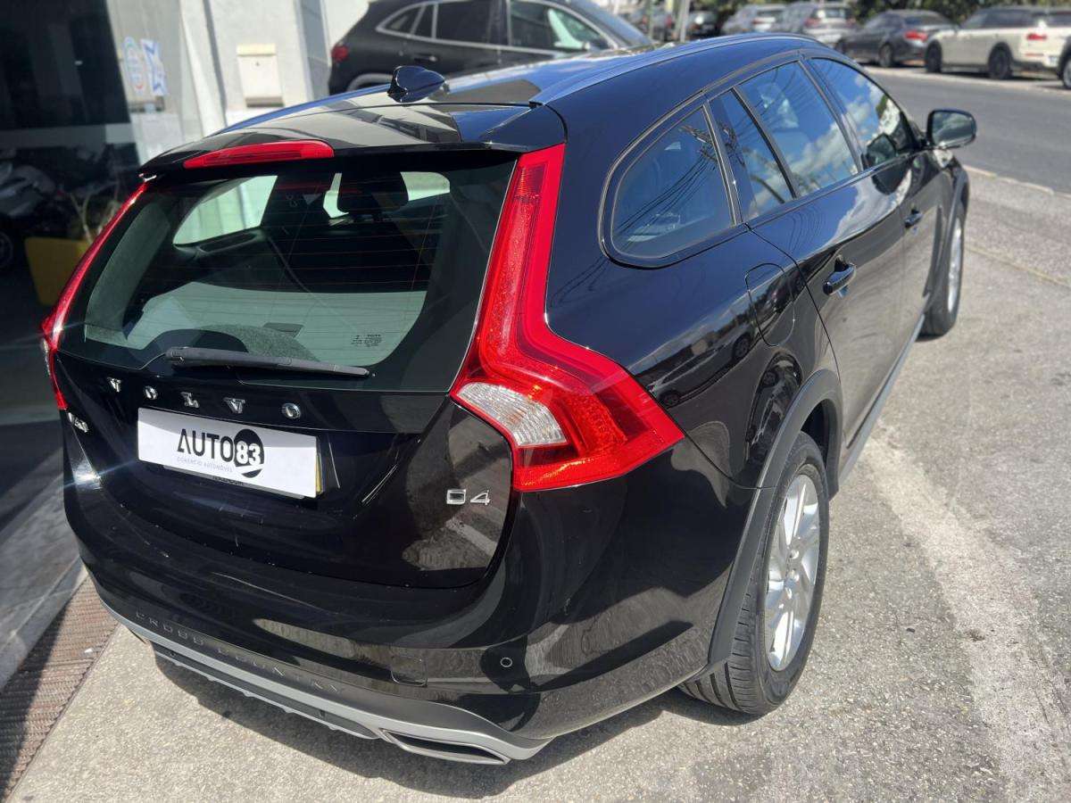 volvo-v60-cross-country-2016-diesel-1969cc