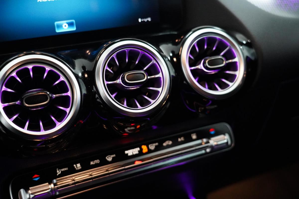 mercedes-benz-eqa-2022-eletrico-0cc