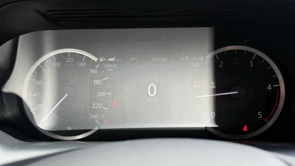 land-rover-discovery-sport-2022-diesel-1998cc