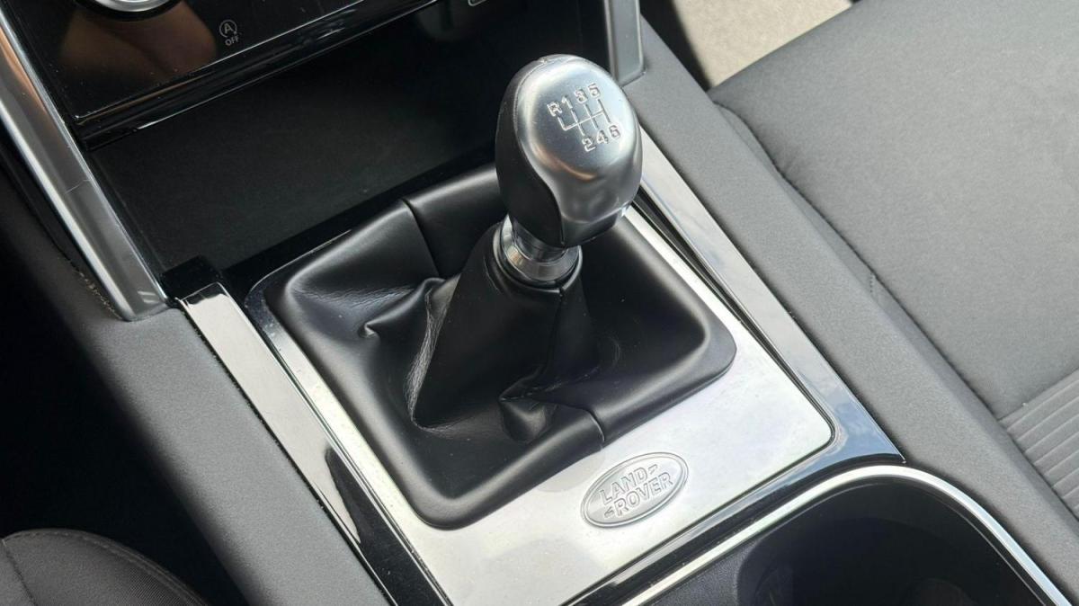 land-rover-discovery-sport-2022-diesel-1998cc