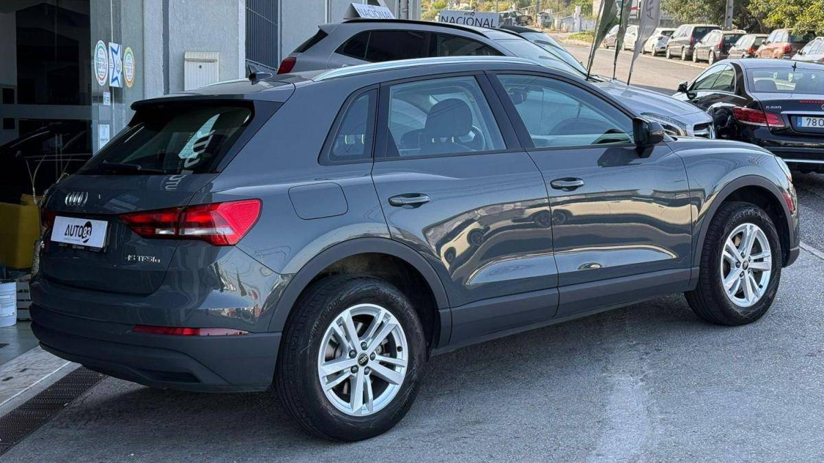 audi-q3-2022-hibrido-a-gasolina-1395cc