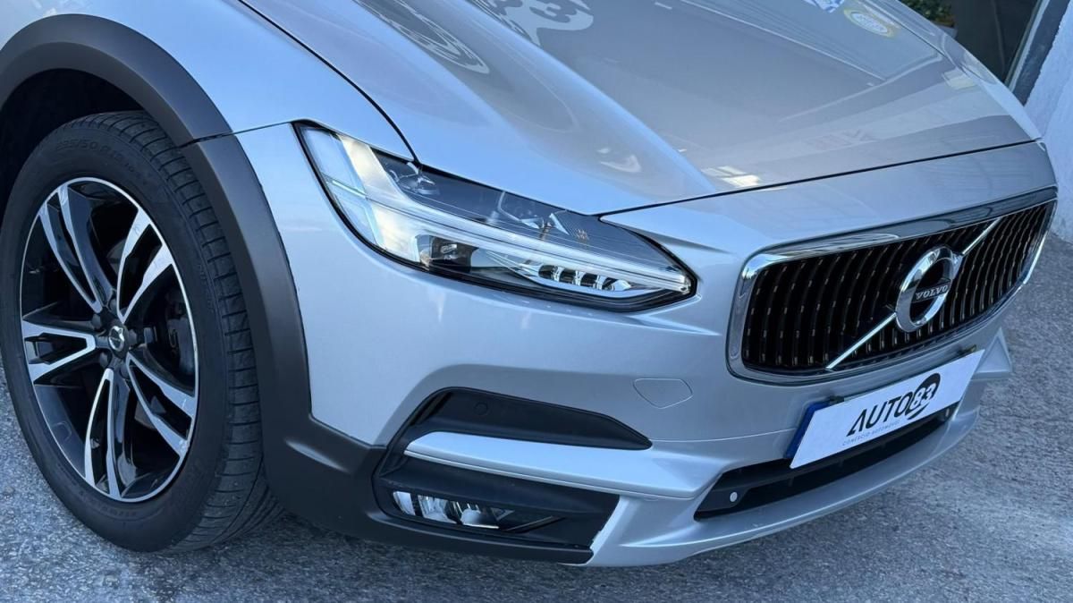 volvo-v40-cross-country-2015-diesel-1969cc