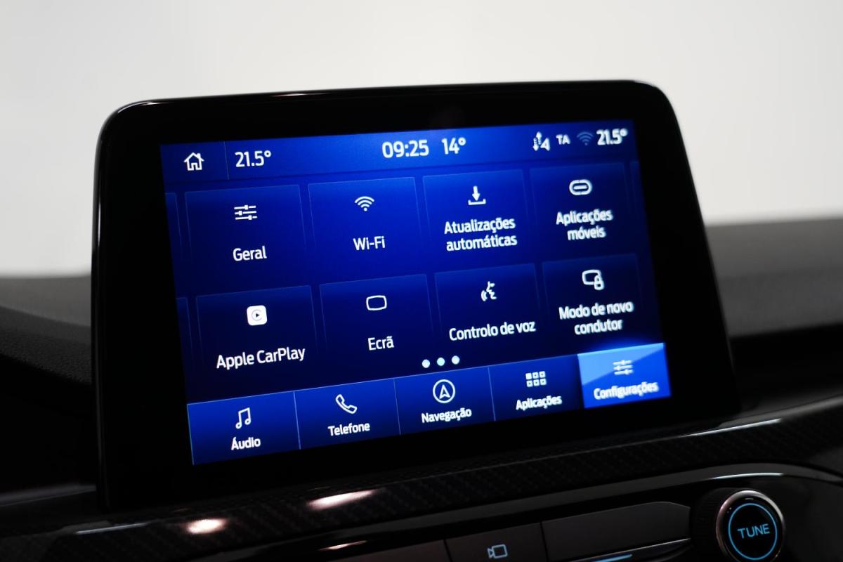 ford-kuga-2023-hibrido-a-gasolina-2488cc