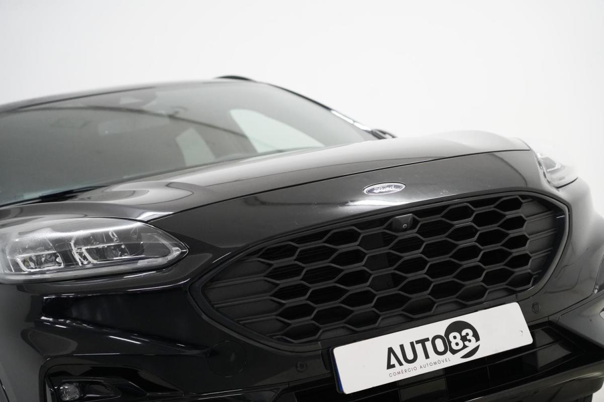 ford-kuga-2023-hibrido-a-gasolina-2488cc