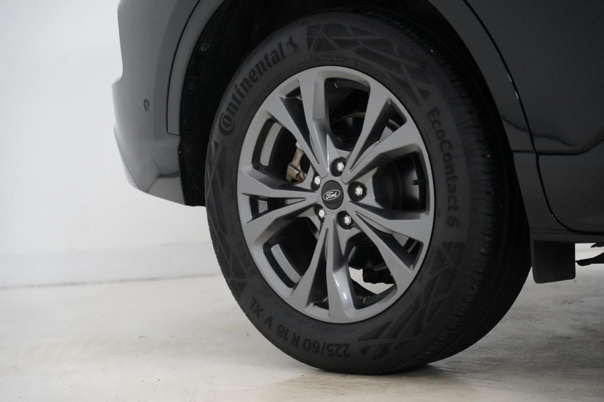ford-kuga-2023-hibrido-a-gasolina-2488cc