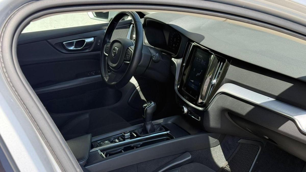 volvo-v60-2019-diesel-1969cc