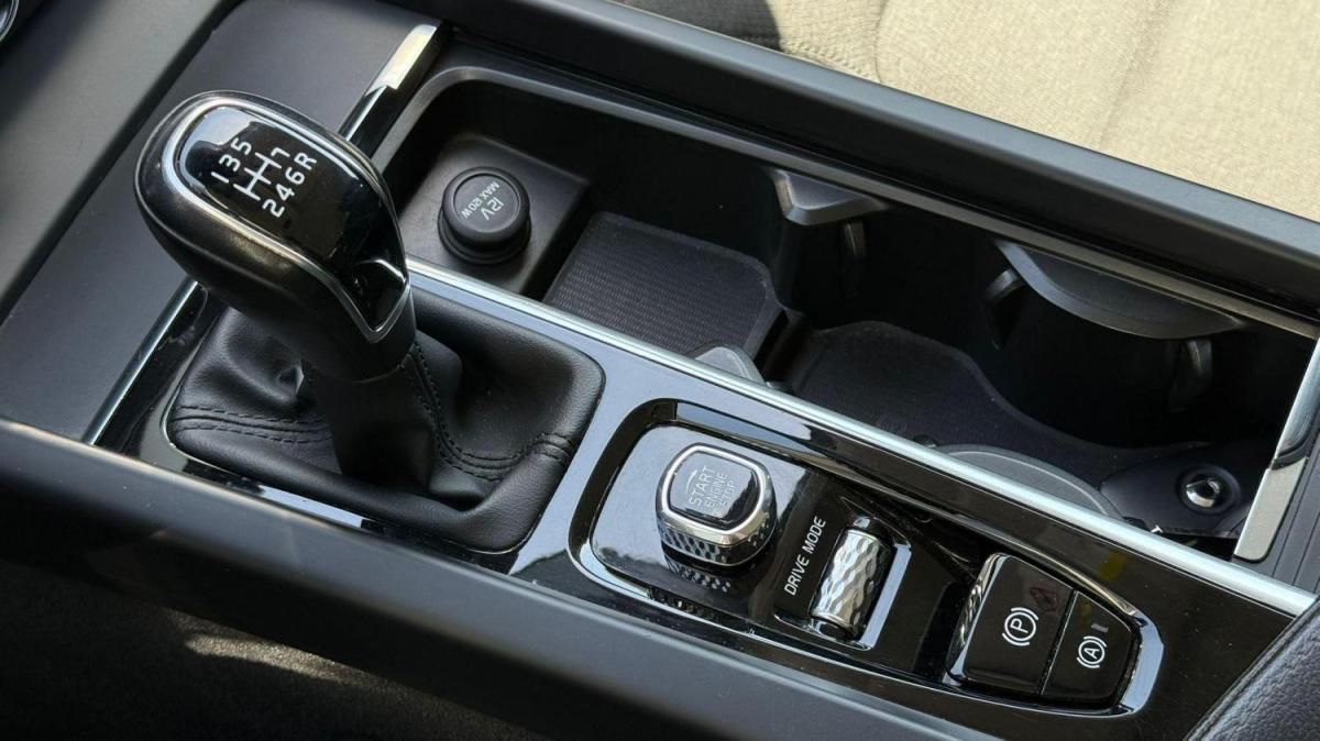 volvo-v60-2019-diesel-1969cc