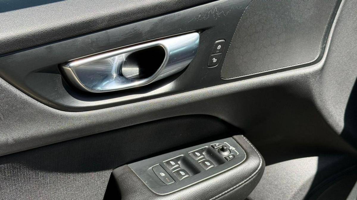 volvo-v60-2019-diesel-1969cc