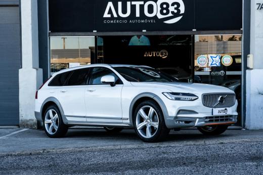 volvo-v40-cross-country-2018-diesel-1969cc