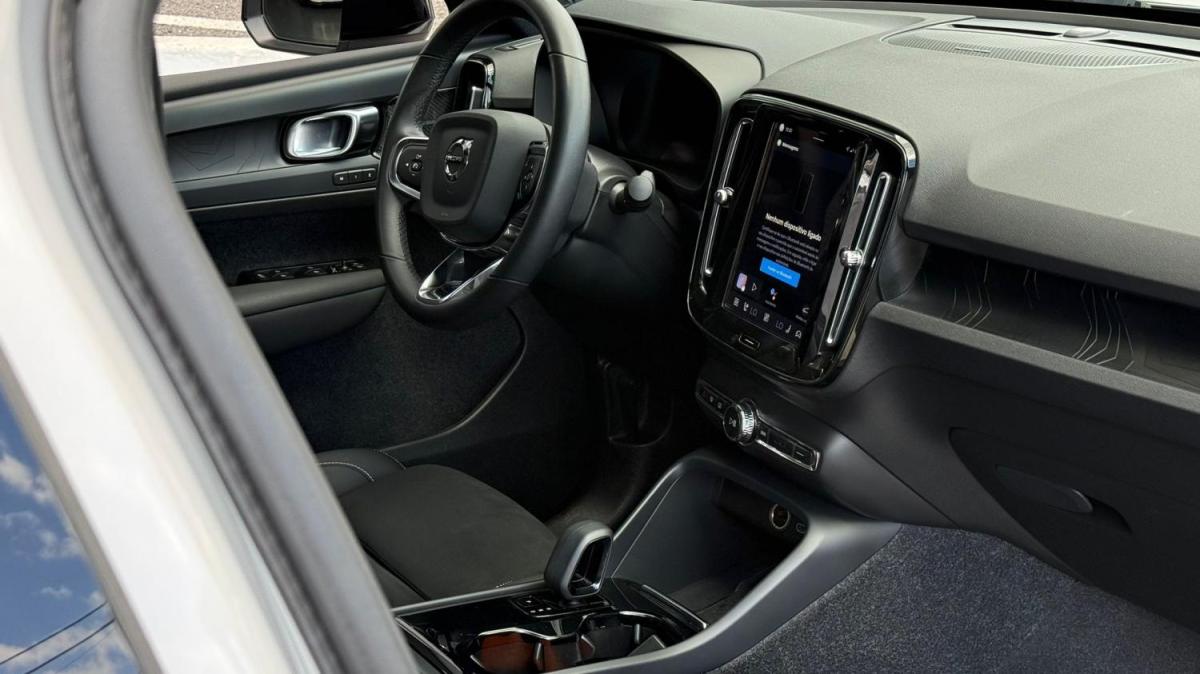 volvo-c40-2022-eletrico-0cc
