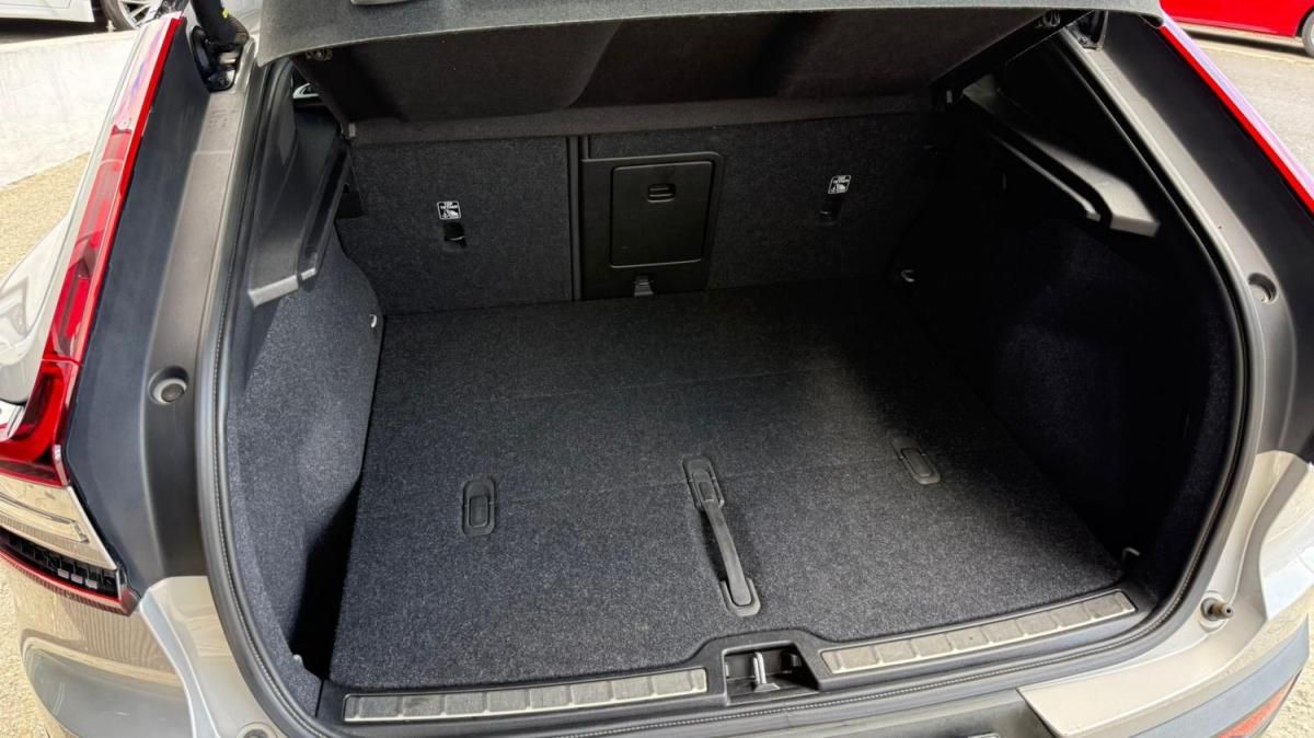 volvo-c40-2022-eletrico-0cc