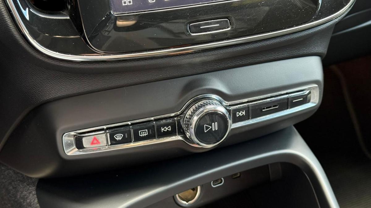 volvo-c40-2022-eletrico-0cc