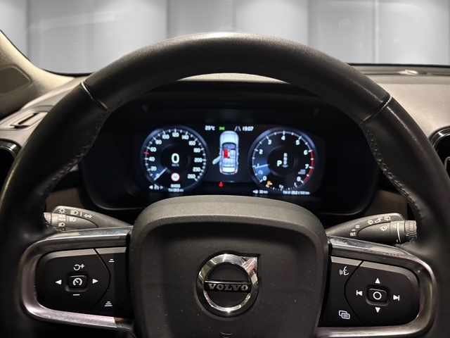 volvo-xc40-1-5-t2-2022-gasolina-1477cc