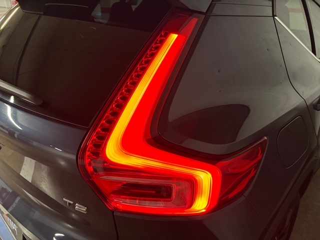 volvo-xc40-1-5-t2-2022-gasolina-1477cc
