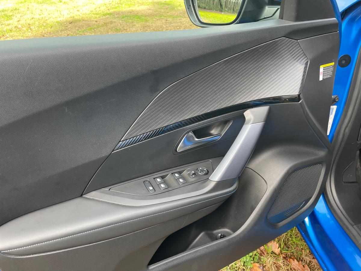 peugeot-e-2008-allure-ev-50kwh-2020-eletrico
