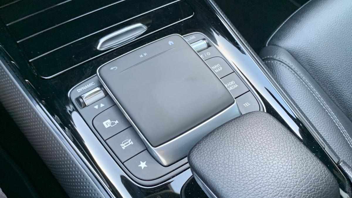 mercedes-benz-gla-250-e-2022-gasolina-1332cc