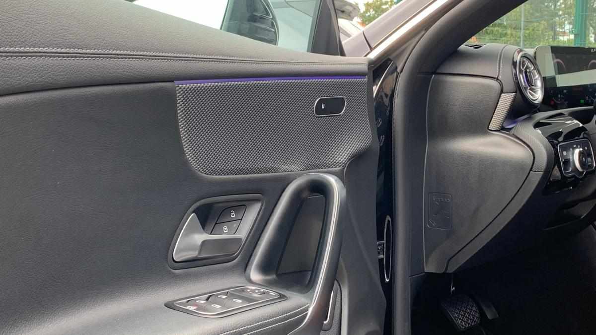 mercedes-benz-cla-250-e-2021-gasolina-1332cc