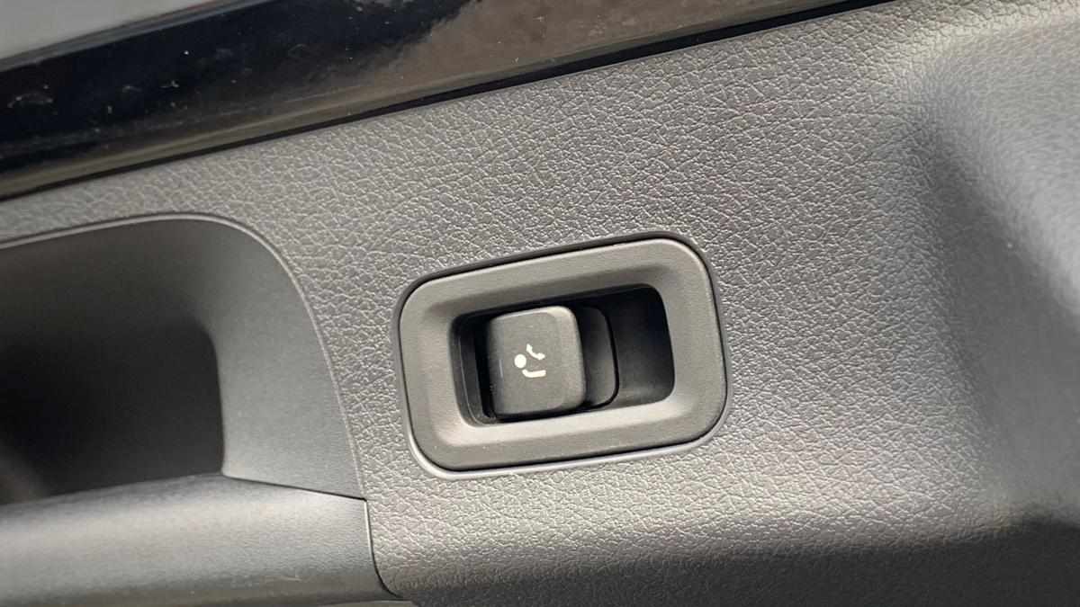 mercedes-benz-cla-250-e-2021-gasolina-1332cc