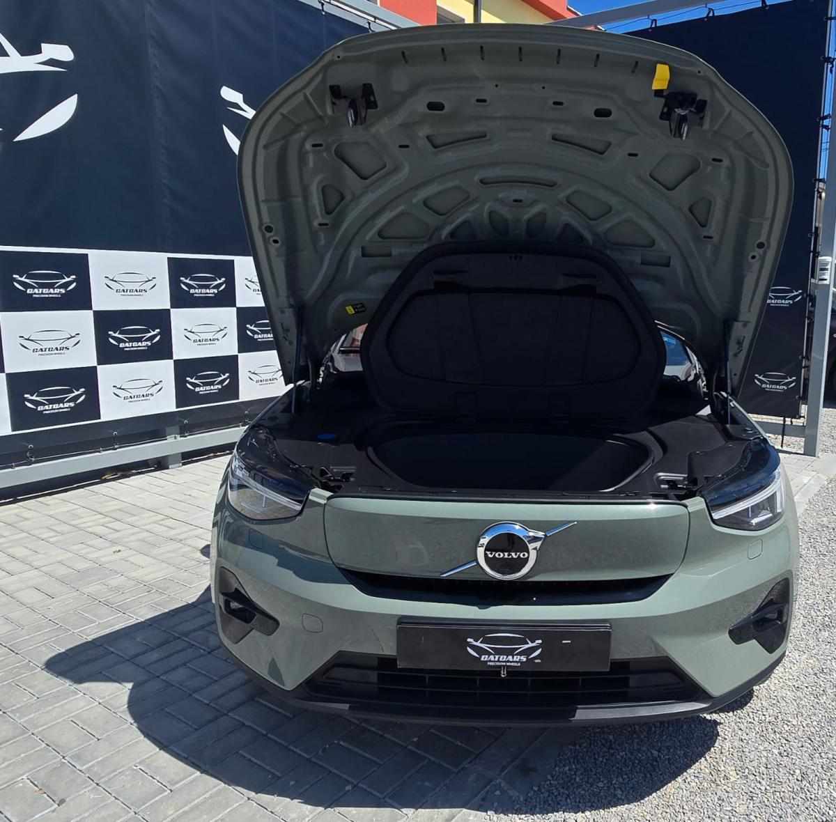 volvo-c40-recharge-pure-electric-2023-eletrico
