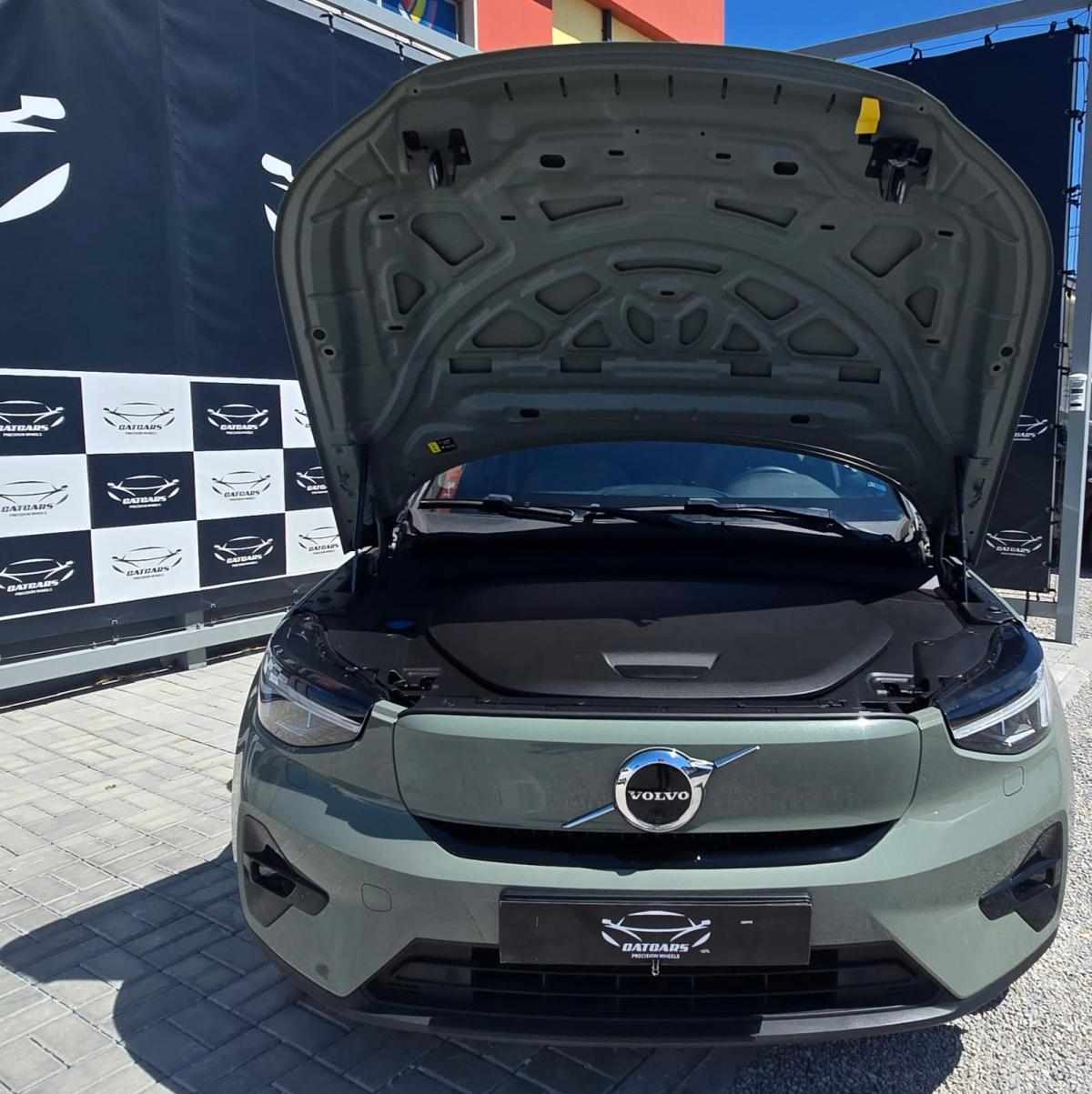 volvo-c40-recharge-pure-electric-2023-eletrico