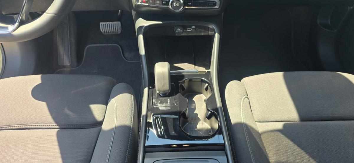 volvo-c40-recharge-pure-electric-2023-eletrico