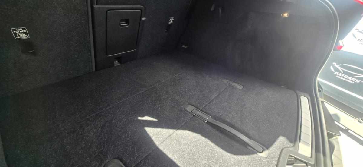 volvo-c40-recharge-pure-electric-2023-eletrico