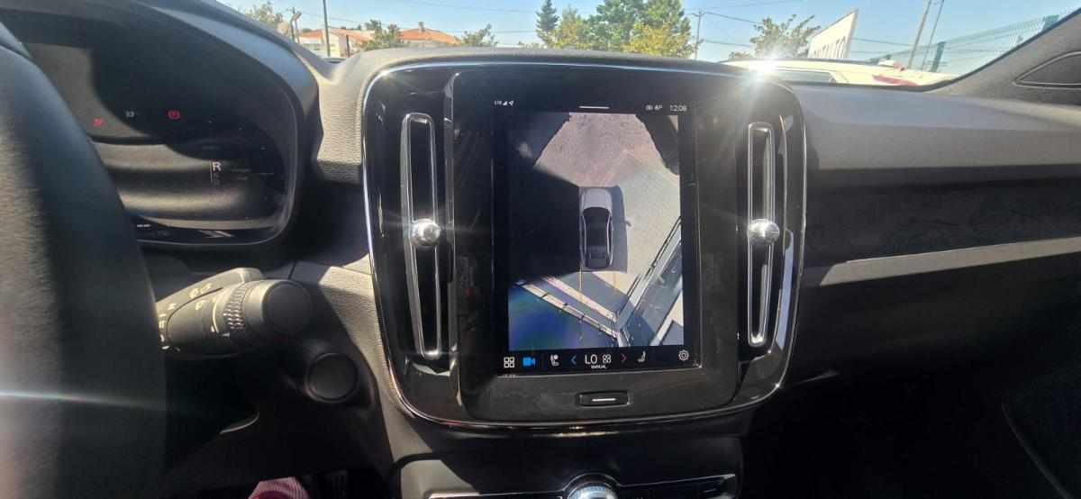 volvo-c40-recharge-pure-electric-2023-eletrico