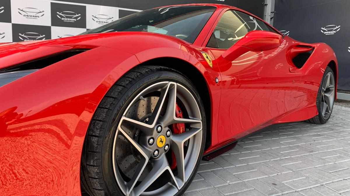 ferrari-f8-tributo-3-9-v8-2021-gasolina-3902cc