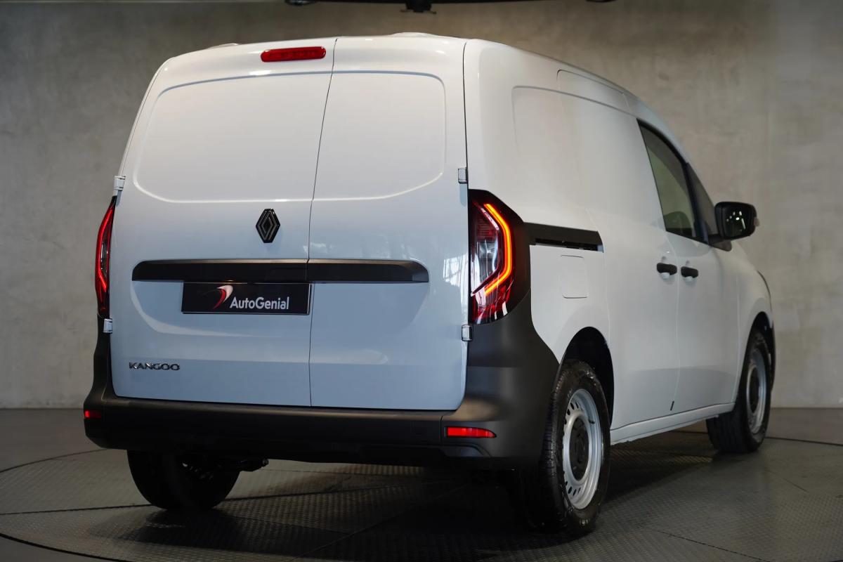 renault-kangoo-2025-diesel-1461cc