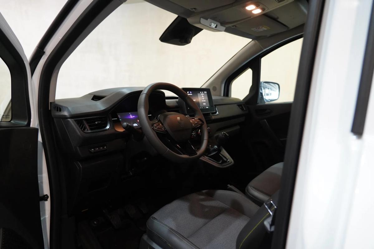 renault-kangoo-2025-diesel-1461cc