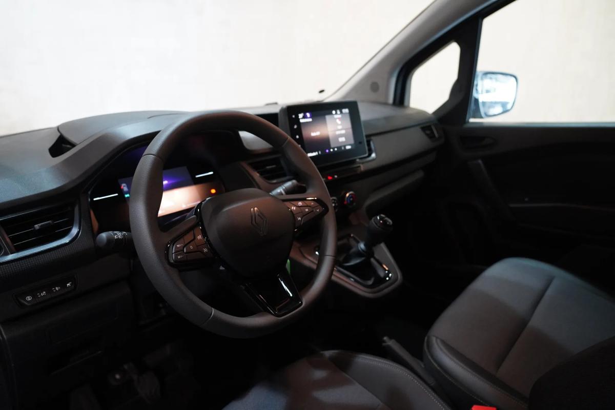 renault-kangoo-2025-diesel-1461cc