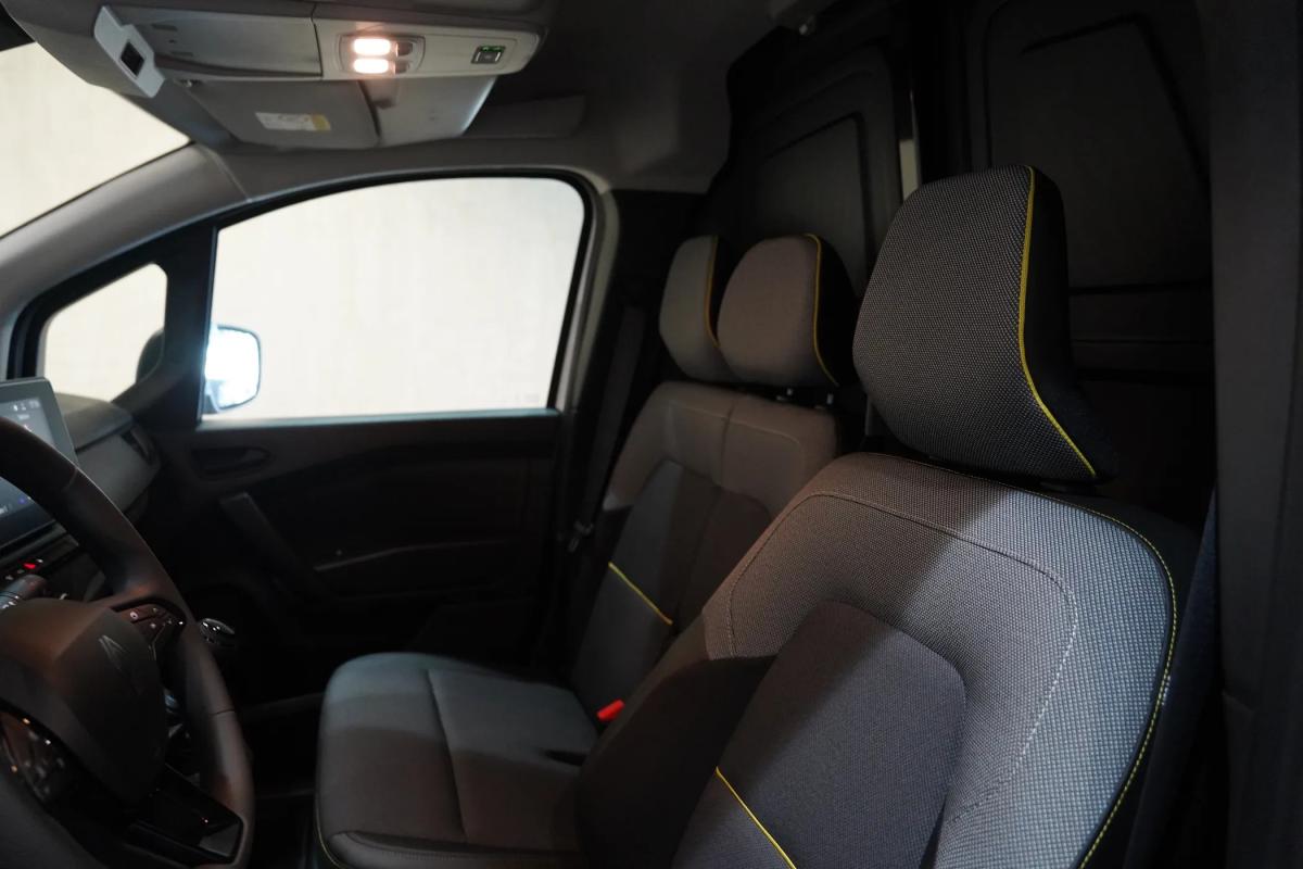 renault-kangoo-2025-diesel-1461cc