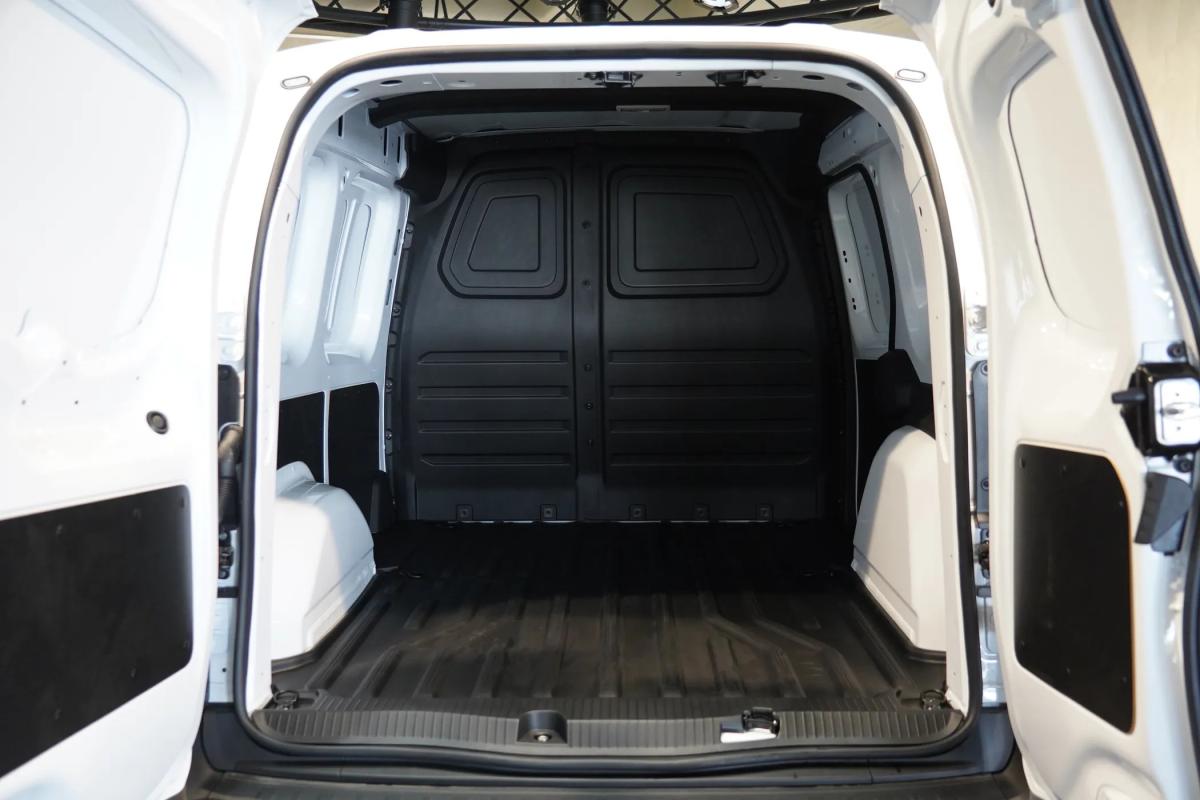 renault-kangoo-2025-diesel-1461cc