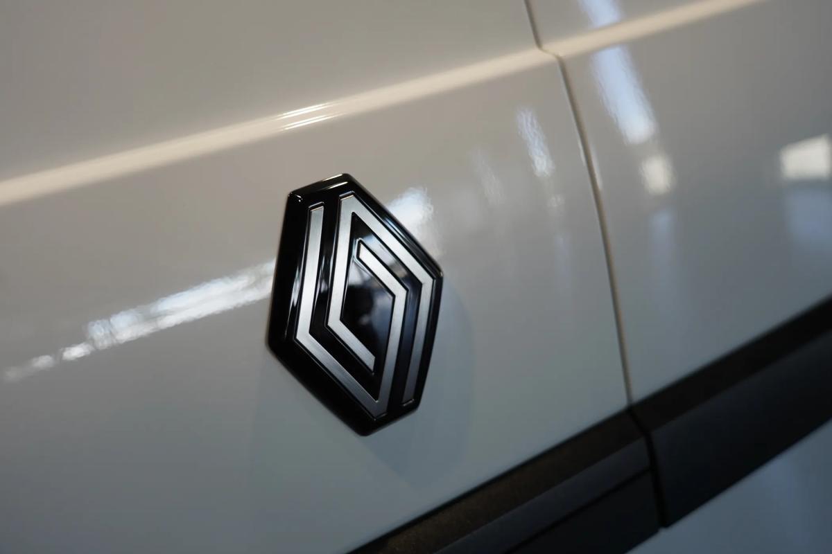 renault-kangoo-2025-diesel-1461cc