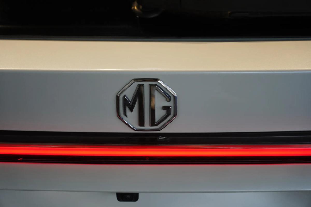 mg-hs-2026-hibrido-a-gasolina-1496cc