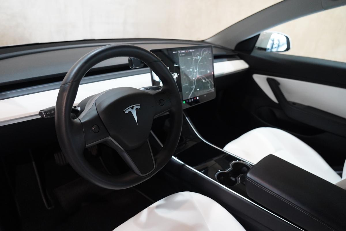 tesla-model-3-2019-eletrico-500cc
