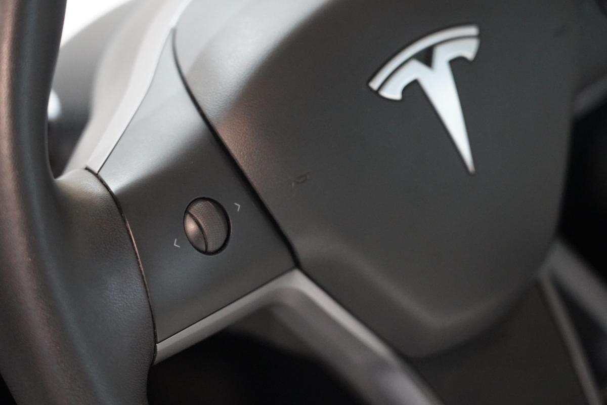 tesla-model-3-2019-eletrico-500cc